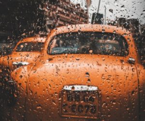 10 SAFETY TIPS FOR DRIVING IN THE RAIN